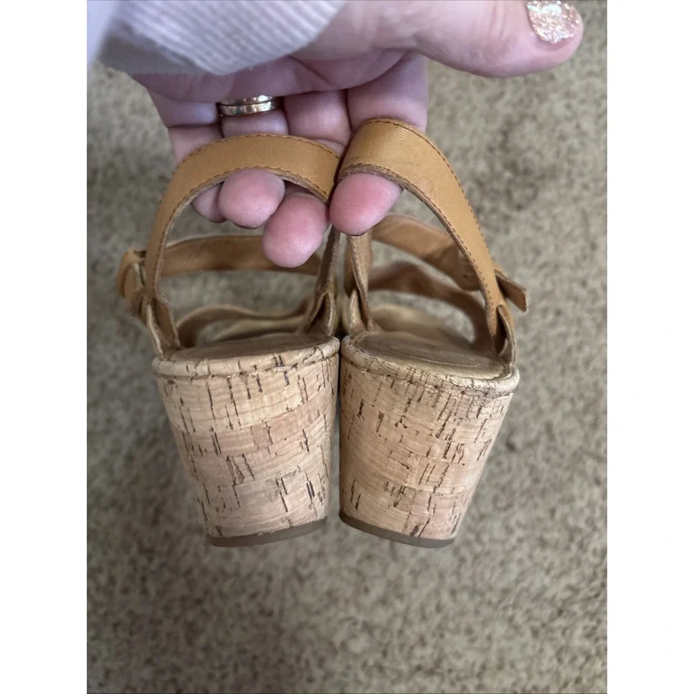 Born Wedge Sandals Women 9.5 Tan Leather Cork Platform Ankle Strap‎ Summer Heels